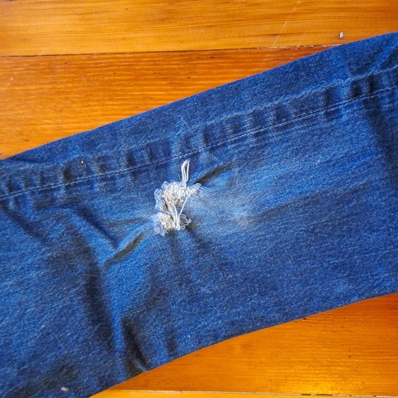 Levis 501 30x32 - Picture 6 of 6